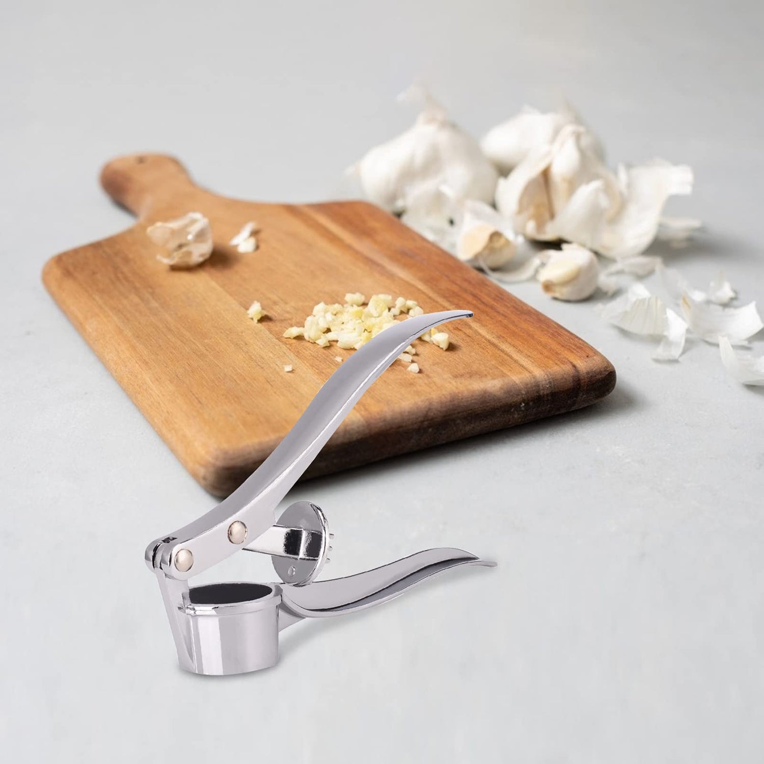 Jsdoin Knoblauchpresse, Knoblauchschneider Garlic Press, Knoblauch Crusher Praktischer Küchenhelfer Spülmaschinenfest Robust, Zink, Silber